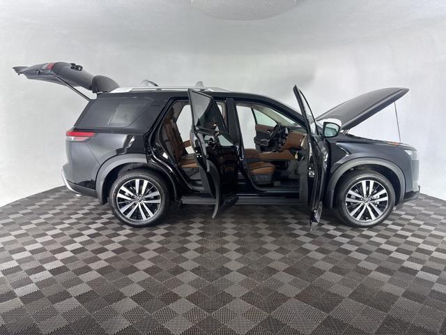 new 2025 Nissan Pathfinder car, priced at $44,736