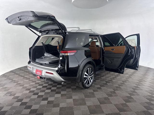 new 2025 Nissan Pathfinder car, priced at $44,736