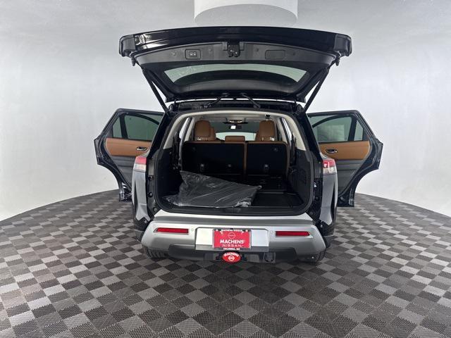 new 2025 Nissan Pathfinder car, priced at $44,736