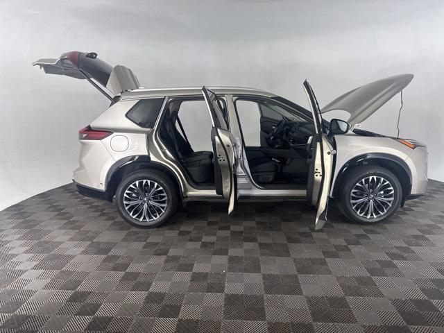 used 2024 Nissan Rogue car, priced at $29,763