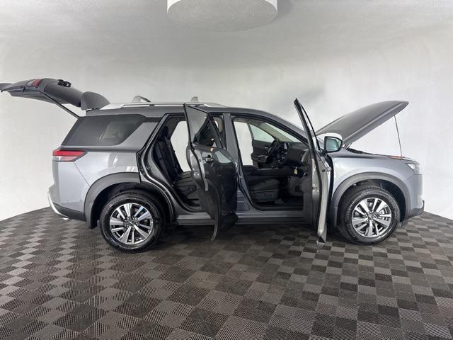 new 2025 Nissan Pathfinder car, priced at $43,338