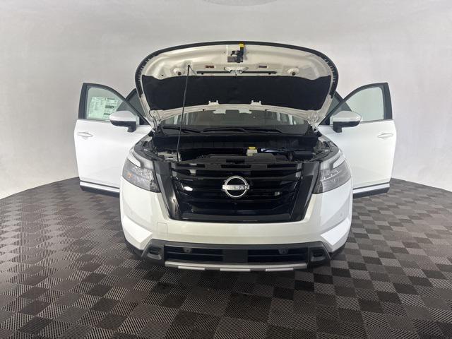 new 2025 Nissan Pathfinder car, priced at $45,207