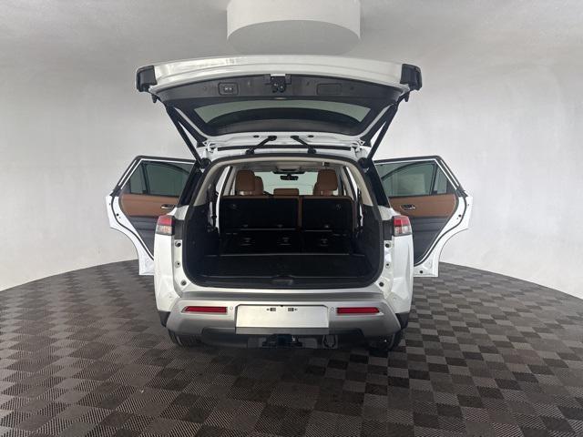 new 2025 Nissan Pathfinder car, priced at $45,207