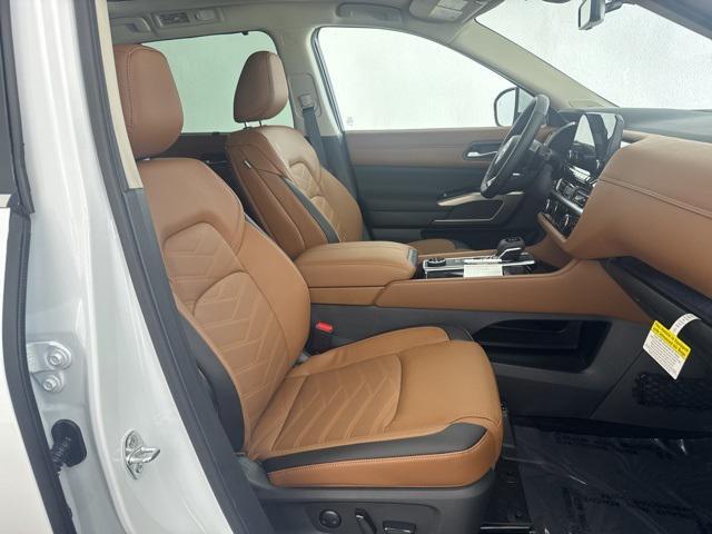 new 2025 Nissan Pathfinder car, priced at $45,207