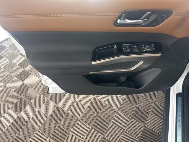 new 2025 Nissan Pathfinder car, priced at $45,207