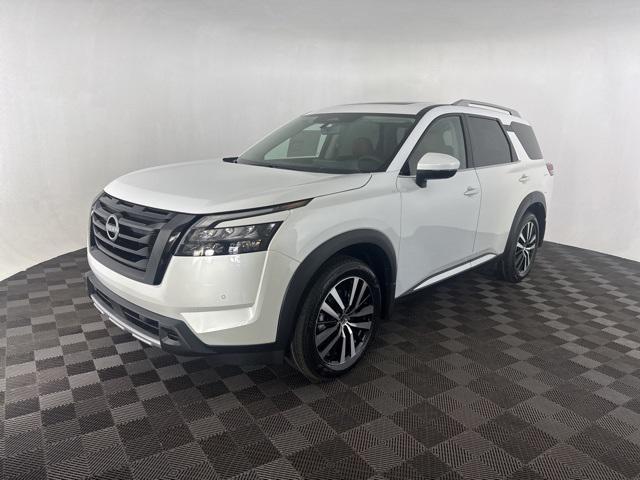 new 2025 Nissan Pathfinder car, priced at $45,207