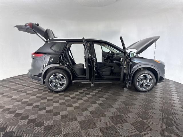 used 2025 Nissan Rogue car, priced at $29,919