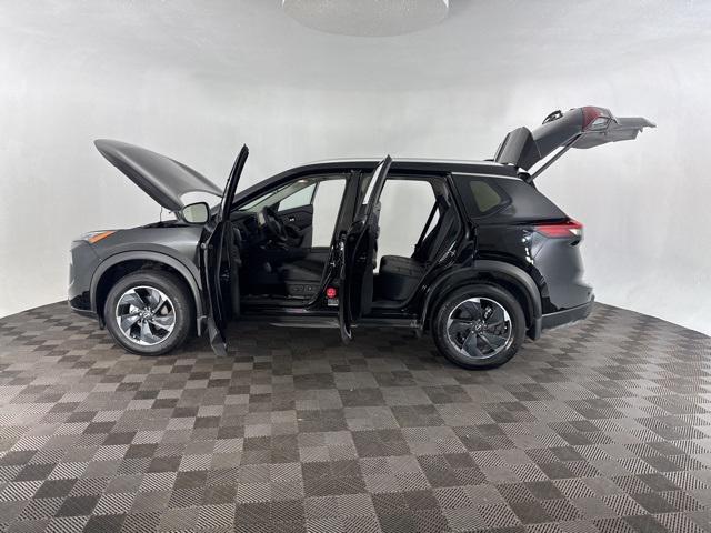 used 2025 Nissan Rogue car, priced at $29,919