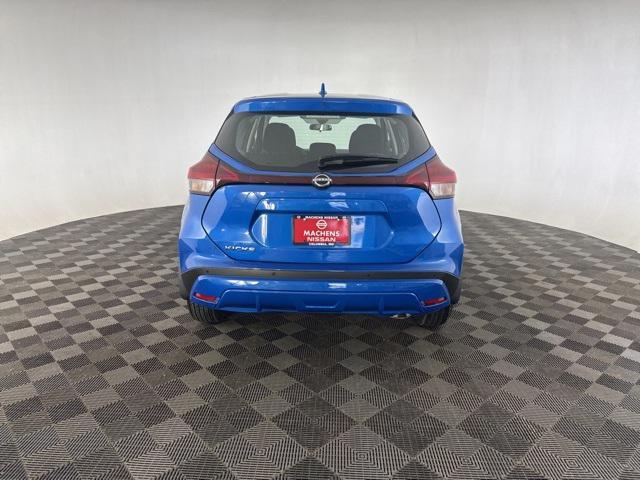 new 2025 Nissan Kicks car, priced at $23,179