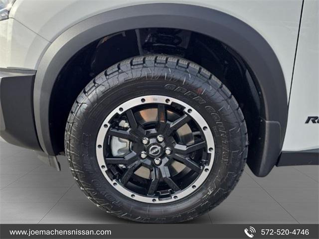 new 2025 Nissan Pathfinder car, priced at $36,874