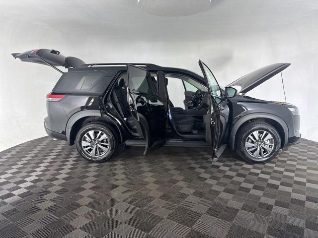 new 2025 Nissan Pathfinder car, priced at $40,716