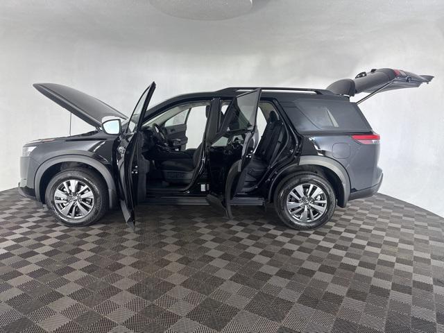 new 2025 Nissan Pathfinder car, priced at $40,716