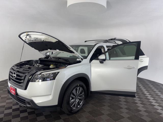 new 2025 Nissan Pathfinder car, priced at $41,411