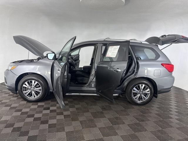 used 2020 Nissan Pathfinder car, priced at $19,666