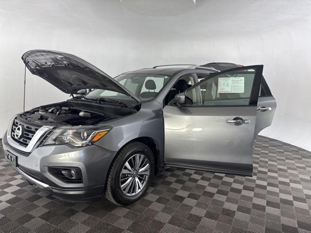used 2020 Nissan Pathfinder car, priced at $19,666
