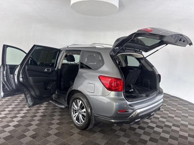used 2020 Nissan Pathfinder car, priced at $19,666