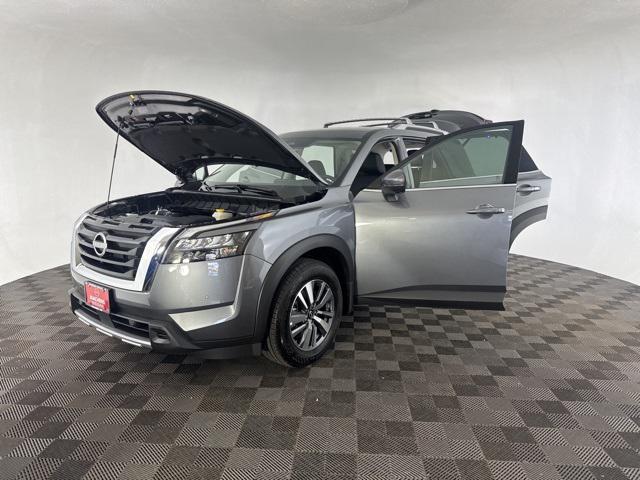new 2025 Nissan Pathfinder car, priced at $43,338