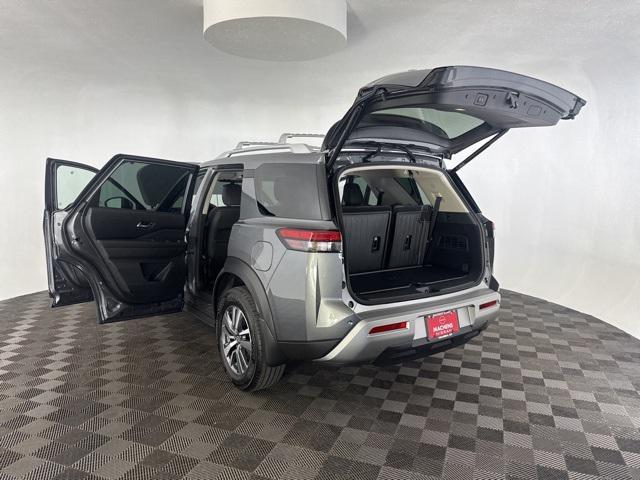 new 2025 Nissan Pathfinder car, priced at $43,338
