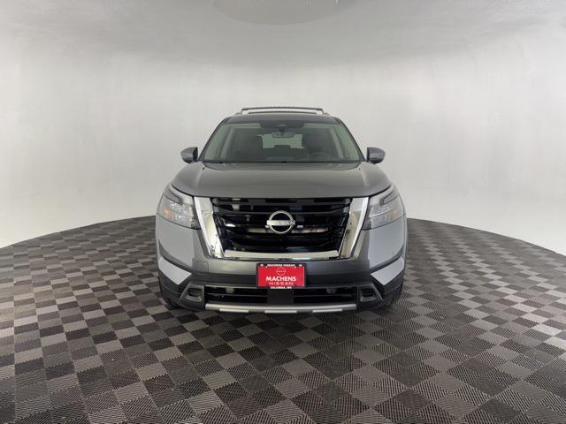 new 2025 Nissan Pathfinder car, priced at $43,338