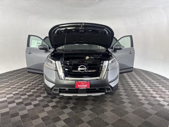 new 2025 Nissan Pathfinder car, priced at $43,338