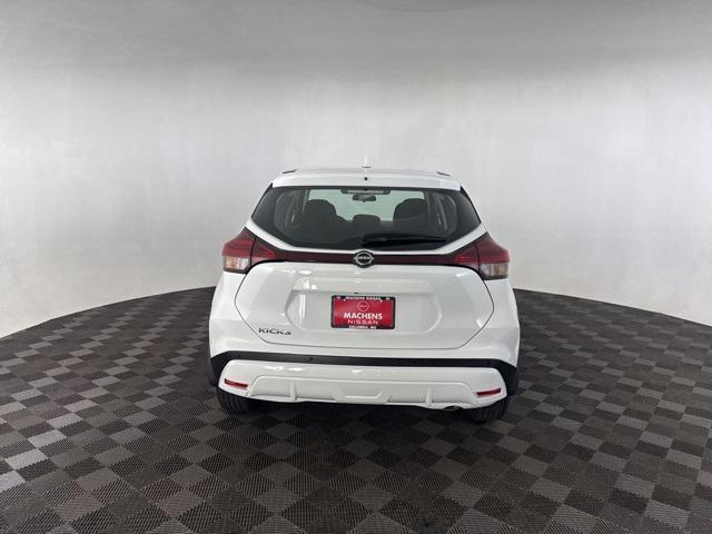 new 2025 Nissan Kicks car, priced at $23,347