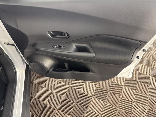 new 2025 Nissan Kicks car, priced at $23,347