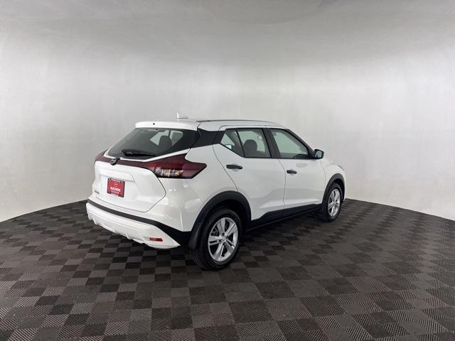 new 2025 Nissan Kicks car, priced at $23,347