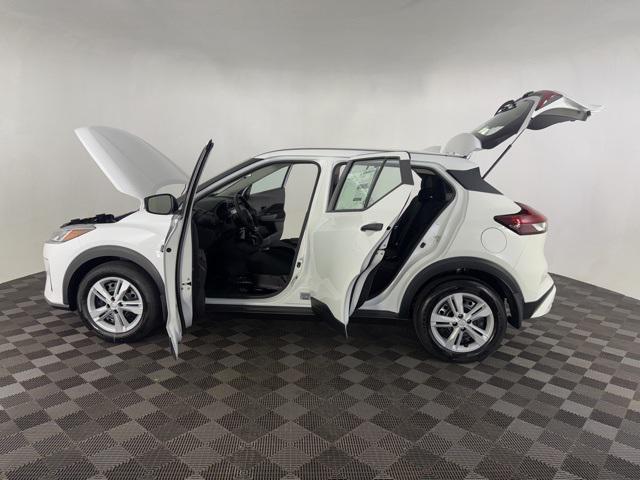 new 2025 Nissan Kicks car, priced at $23,347