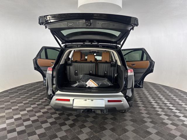 new 2025 Nissan Pathfinder car, priced at $49,404
