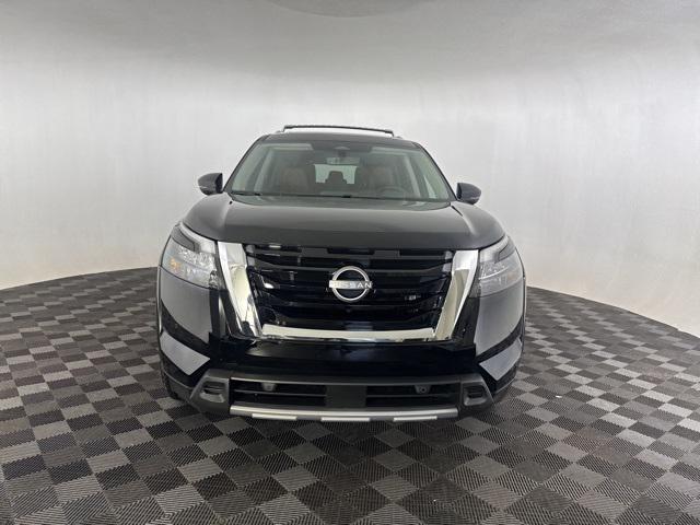 new 2025 Nissan Pathfinder car, priced at $49,404