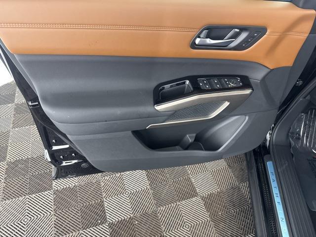 new 2025 Nissan Pathfinder car, priced at $49,963