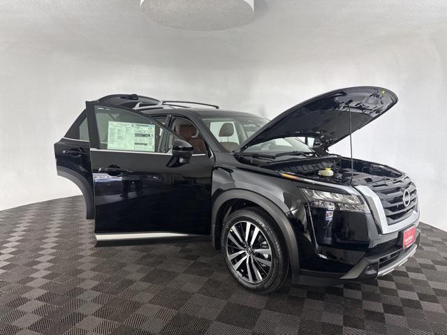 new 2025 Nissan Pathfinder car, priced at $49,963