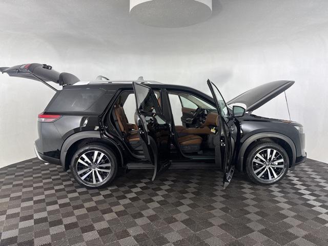 new 2025 Nissan Pathfinder car, priced at $49,963