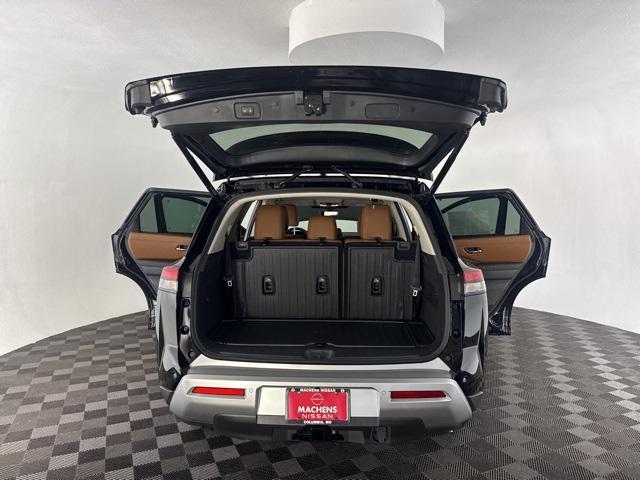 new 2025 Nissan Pathfinder car, priced at $49,963