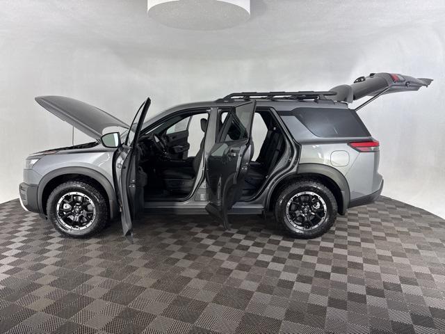 new 2025 Nissan Pathfinder car, priced at $38,187