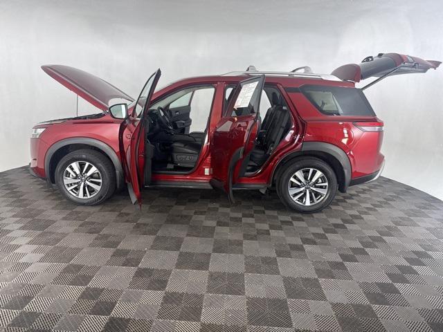 used 2024 Nissan Pathfinder car, priced at $34,170