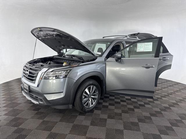 used 2024 Nissan Pathfinder car, priced at $33,398