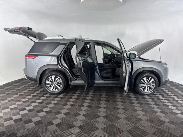 used 2024 Nissan Pathfinder car, priced at $33,398