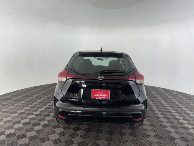 new 2025 Nissan Kicks car, priced at $23,347
