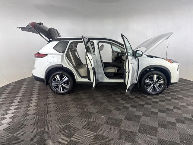 new 2025 Nissan Rogue car, priced at $38,765