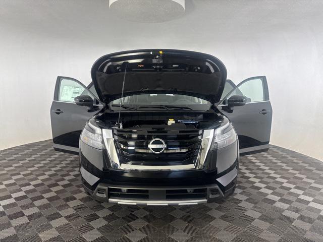 new 2025 Nissan Pathfinder car, priced at $43,338