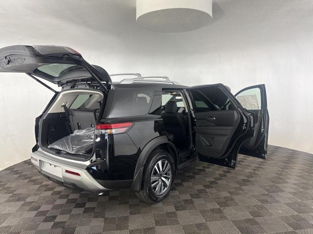 new 2025 Nissan Pathfinder car, priced at $43,338