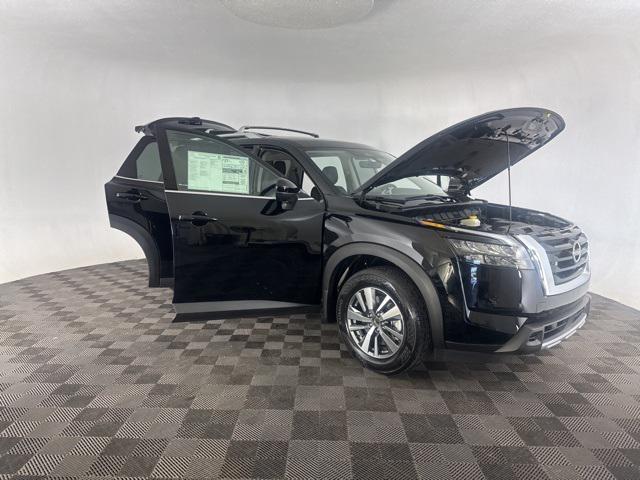 new 2025 Nissan Pathfinder car, priced at $43,338
