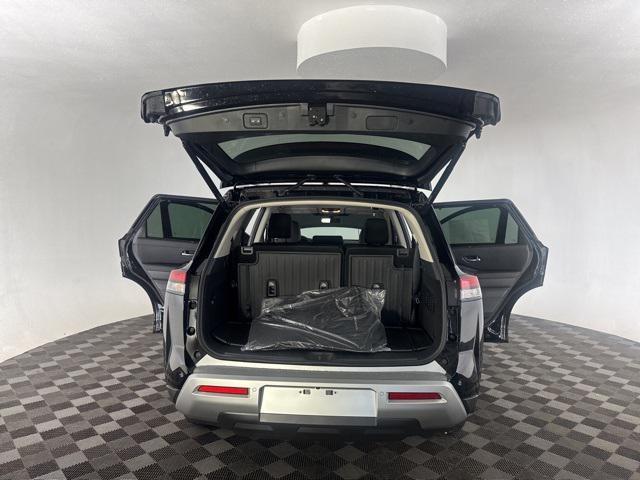 new 2025 Nissan Pathfinder car, priced at $43,338