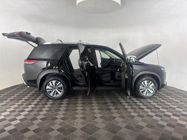 new 2025 Nissan Pathfinder car, priced at $43,338