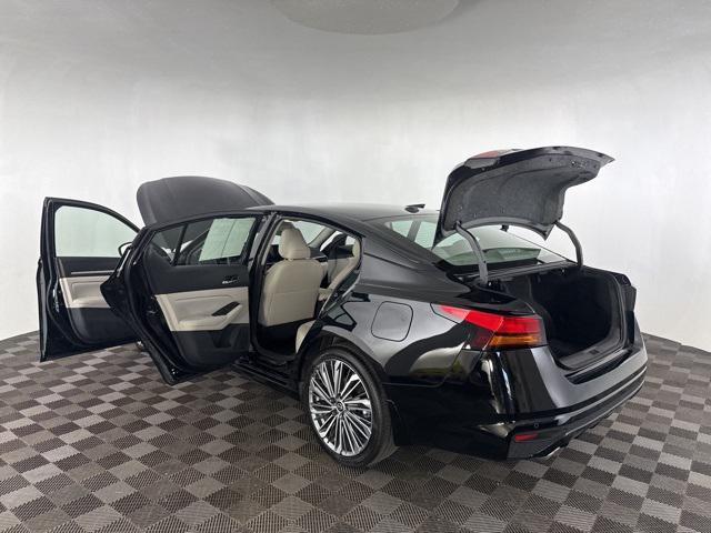 used 2024 Nissan Altima car, priced at $27,033