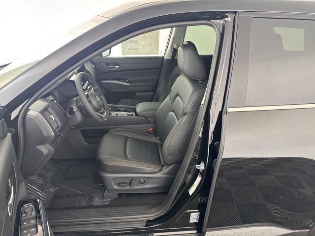 new 2025 Nissan Pathfinder car, priced at $43,049