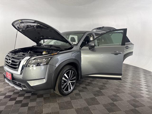 new 2025 Nissan Pathfinder car, priced at $49,035