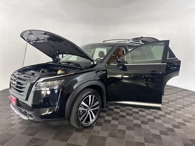 new 2025 Nissan Pathfinder car, priced at $50,579