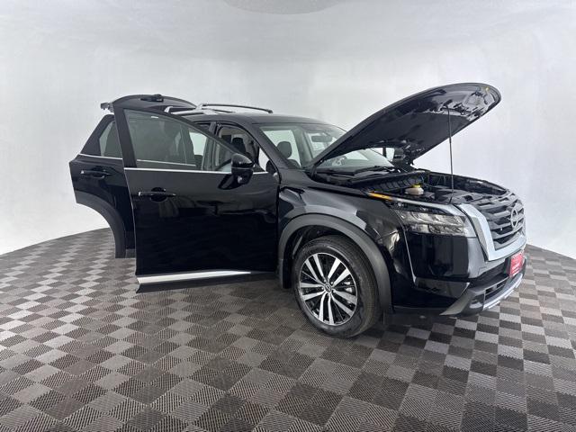 used 2025 Nissan Pathfinder car, priced at $42,030